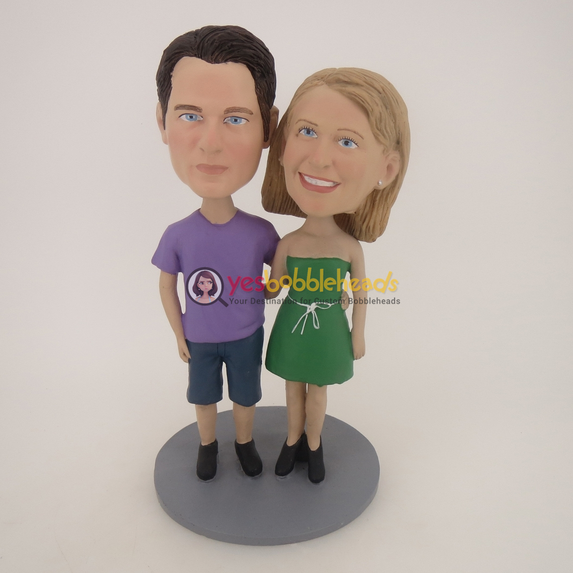 Picture of Custom Bobblehead Doll: Arm Behind Each Other Couple