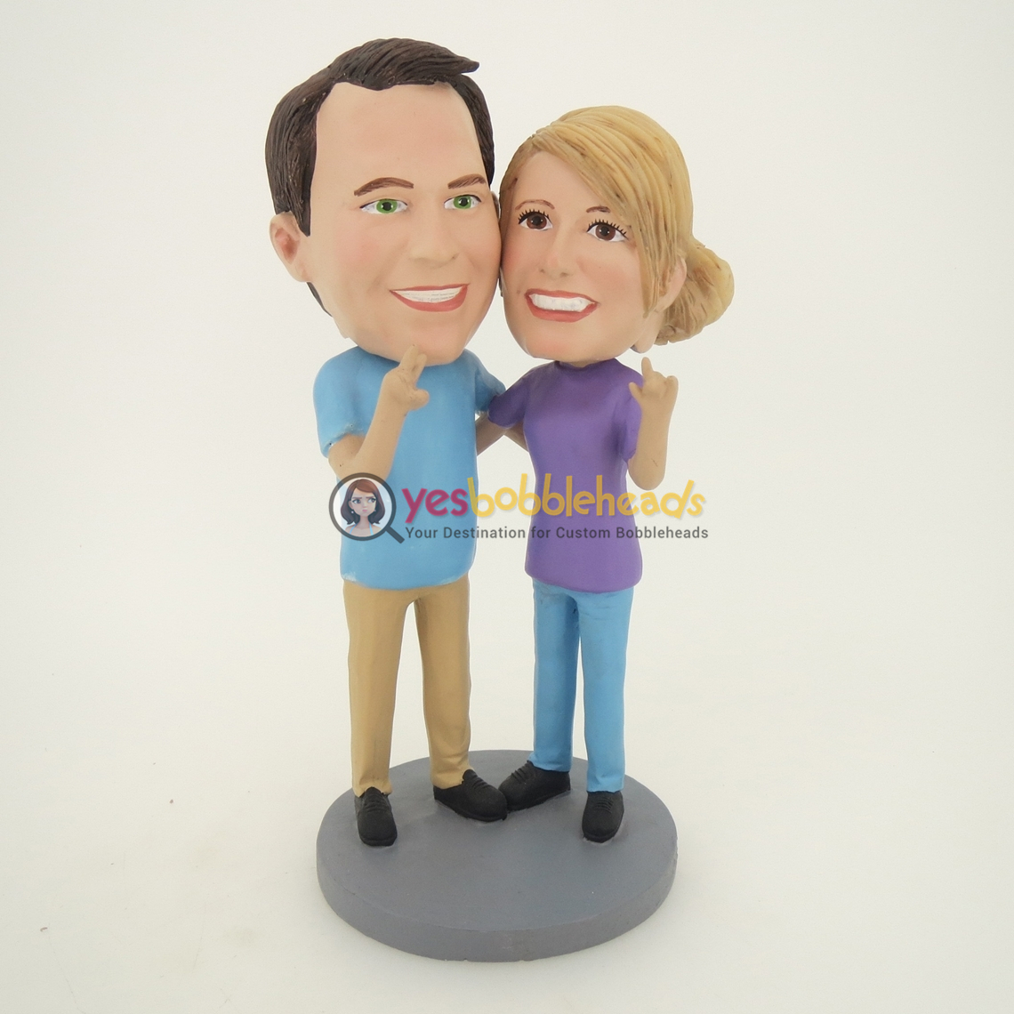 Picture of Custom Bobblehead Doll: Arm Behind Each Other Talking Couple