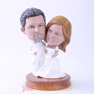 Picture of Custom Bobblehead Doll: Bride and Groom in Pure White