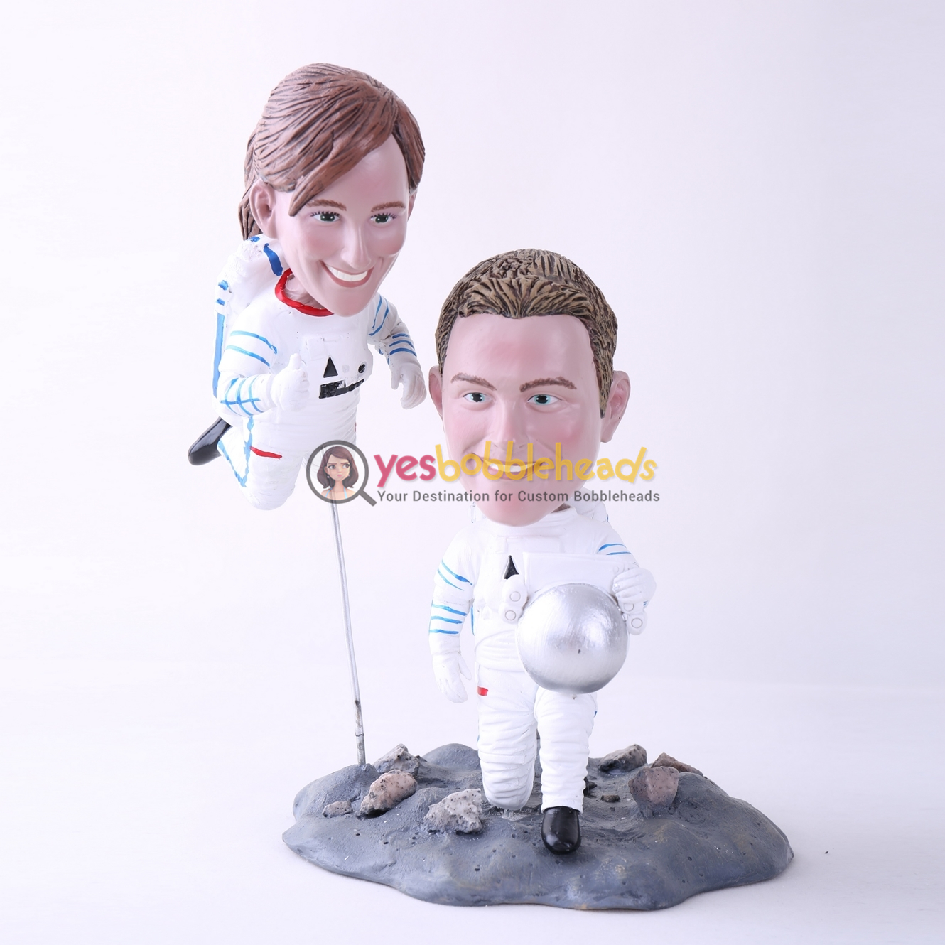 Picture of Custom Bobblehead Doll: Astronaut Couple