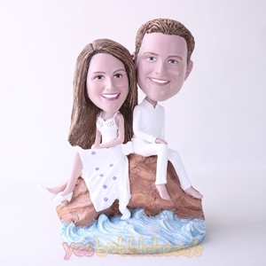 Picture of Custom Bobblehead Doll: Couple Sitting On Beach Stone