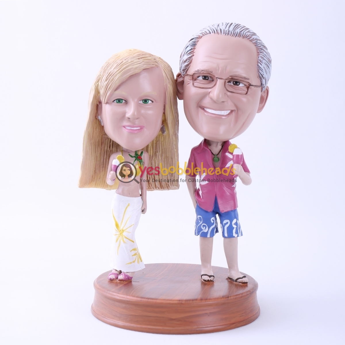 Picture of Custom Bobblehead Doll: Happy Couple on Summer Beach