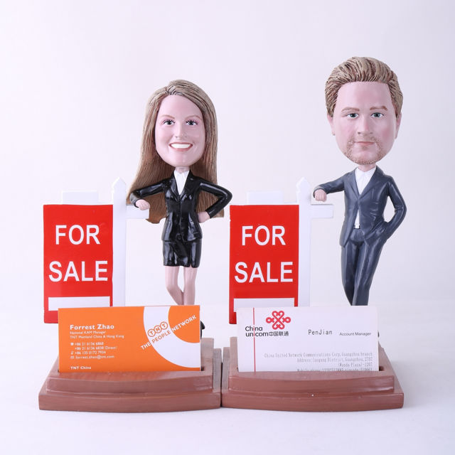 Picture of Custom Bobblehead Doll: Couple Property Agent