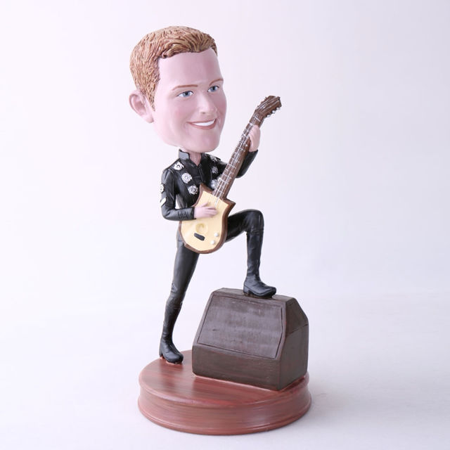 Picture of Custom Bobblehead Doll: Man Playing Guitar